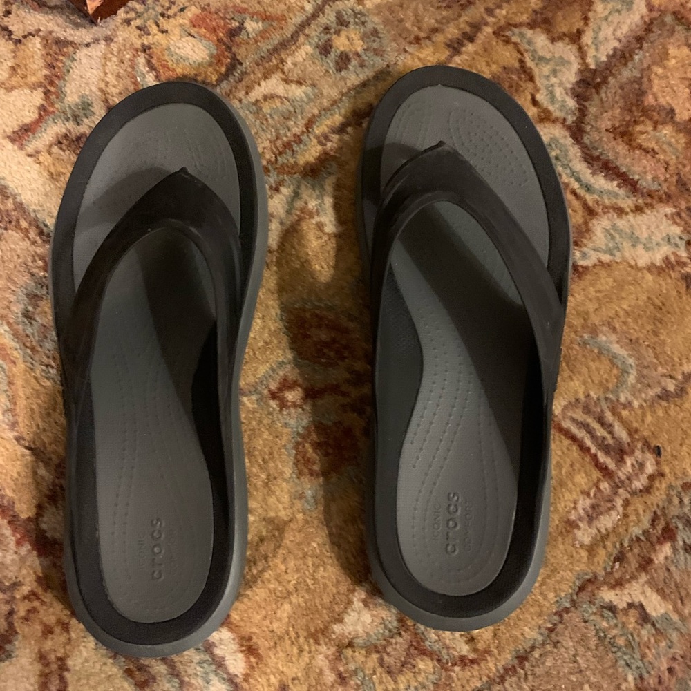 Crocs men flip flops